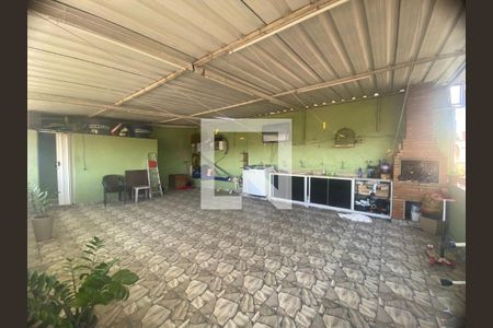 Casa à venda com 180m², 2 quartos e sem vaga