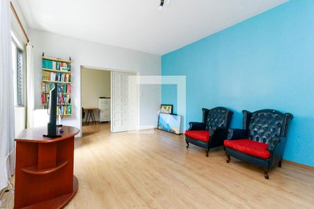 Casa à venda com 150m², 3 quartos e 2 vagasSuíte