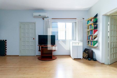 Casa à venda com 150m², 3 quartos e 2 vagasSuíte