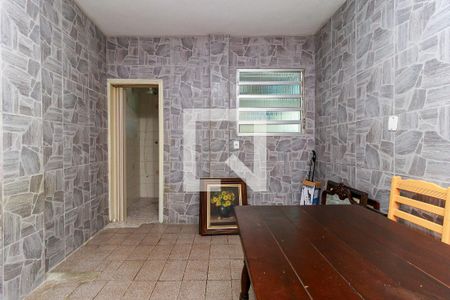 Casa à venda com 150m², 3 quartos e 2 vagasÁrea de Serviço - Quarto