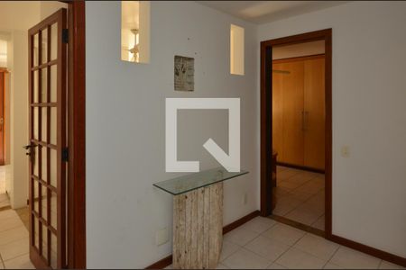 Apartamento à venda com 120m², 2 quartos e 2 vagasCorredor