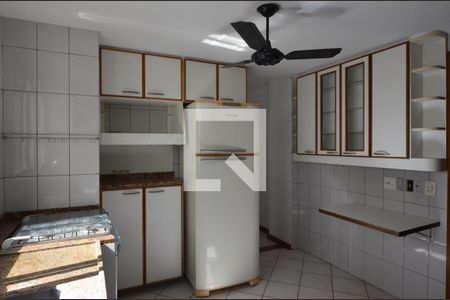 Apartamento à venda com 120m², 2 quartos e 2 vagasCozinha