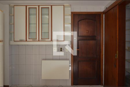 Apartamento à venda com 120m², 2 quartos e 2 vagasCozinha