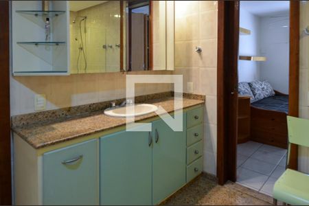 Apartamento à venda com 120m², 2 quartos e 2 vagasBanheiro da Suíte 1