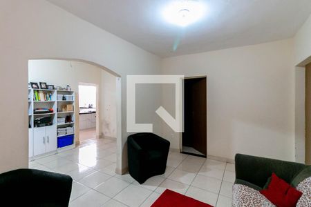 Sala de casa para alugar com 5 quartos, 483m² em Aarão Reis, Belo Horizonte