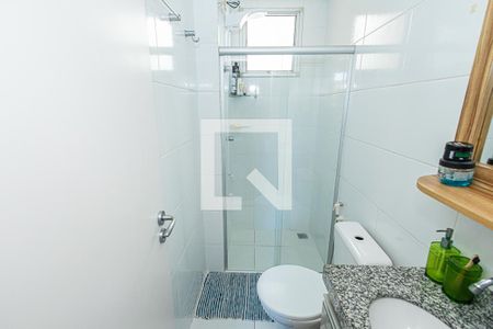 Banheiro suite de apartamento à venda com 2 quartos, 88m² em Heliópolis, Belo Horizonte