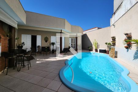 Casa para alugar com 496m², 3 quartos e 8 vagasPiscina