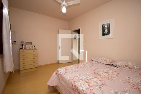 Casa à venda com 320m², 5 quartos e 2 vagas Casa à venda com 320m², 5 quartos e 2 vagasquarto 3