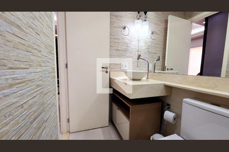 Apartamento à venda com 56m², 2 quartos e 1 vaga Apartamento à venda com 56m², 2 quartos e 1 vagaBanheiro