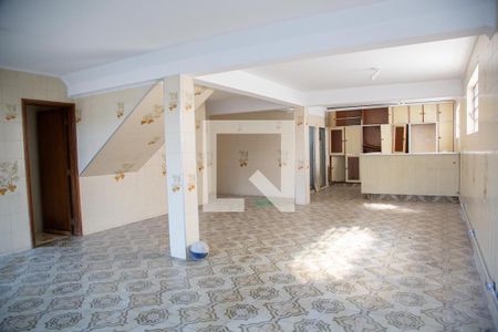 Casa à venda com 450m², 5 quartos e 4 vagasQuintal