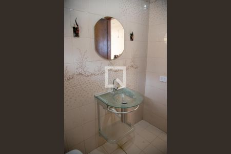 Casa à venda com 450m², 5 quartos e 4 vagasBanheiro 3