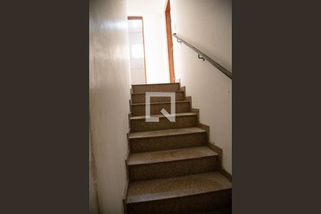 Casa à venda com 450m², 5 quartos e 4 vagasEscada