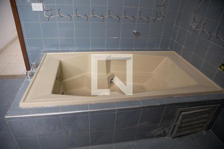 Casa à venda com 450m², 5 quartos e 4 vagasDetalhe