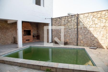 Casa à venda com 450m², 5 quartos e 4 vagasÁrea comum