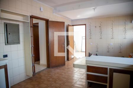 Casa à venda com 450m², 5 quartos e 4 vagasCozinha