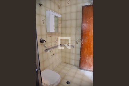 Casa à venda com 450m², 5 quartos e 4 vagasBanheiro 2