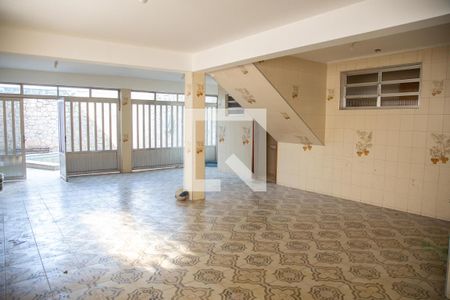 Casa à venda com 450m², 5 quartos e 4 vagasQuintal