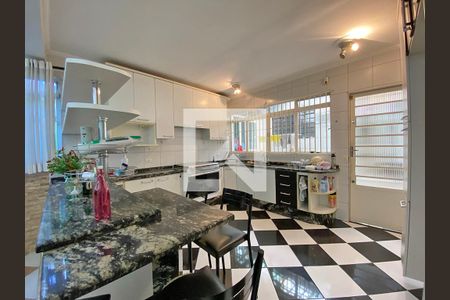 Casa à venda com 175m², 5 quartos e 2 vagas Casa à venda com 175m², 5 quartos e 2 vagasCozinha