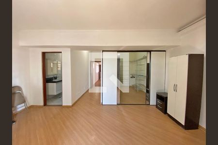 Casa à venda com 175m², 5 quartos e 2 vagas Casa à venda com 175m², 5 quartos e 2 vagasQuarto 1