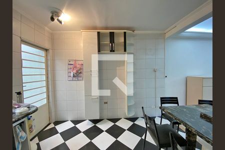Casa à venda com 175m², 5 quartos e 2 vagas Casa à venda com 175m², 5 quartos e 2 vagasCozinha