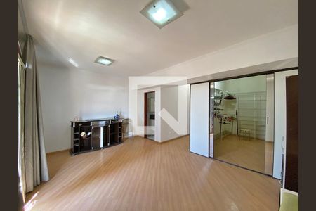 Casa à venda com 175m², 5 quartos e 2 vagas Casa à venda com 175m², 5 quartos e 2 vagasQuarto 1