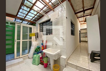 Casa à venda com 175m², 5 quartos e 2 vagas Casa à venda com 175m², 5 quartos e 2 vagasÁrea de Serviço