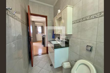 Casa à venda com 175m², 5 quartos e 2 vagas Casa à venda com 175m², 5 quartos e 2 vagasBanheiro da Suíte