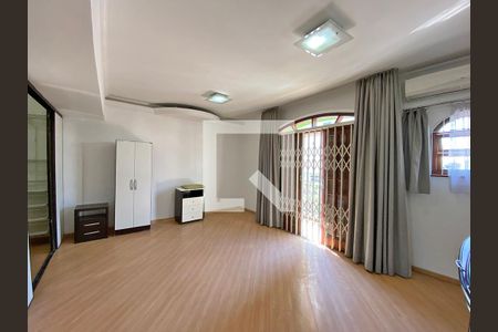 Casa à venda com 175m², 5 quartos e 2 vagas Casa à venda com 175m², 5 quartos e 2 vagasQuarto 1