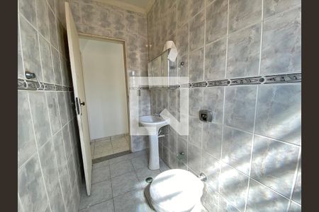 Casa à venda com 175m², 5 quartos e 2 vagas Casa à venda com 175m², 5 quartos e 2 vagasBanheiro Social 1 - Casa 2