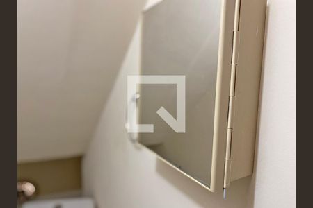 Casa à venda com 175m², 5 quartos e 2 vagas Casa à venda com 175m², 5 quartos e 2 vagasLavabo - Casa 2