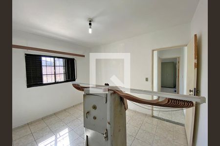 Casa à venda com 175m², 5 quartos e 2 vagas Casa à venda com 175m², 5 quartos e 2 vagasQuarto 1 - Casa 2