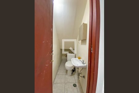 Casa à venda com 175m², 5 quartos e 2 vagas Casa à venda com 175m², 5 quartos e 2 vagasLavabo - Casa 2