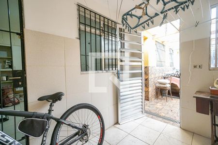 Casa de condomínio à venda com 268m², 1 quarto e sem vaga Casa de condomínio à venda com 268m², 1 quarto e sem vagaÁrea de serviço