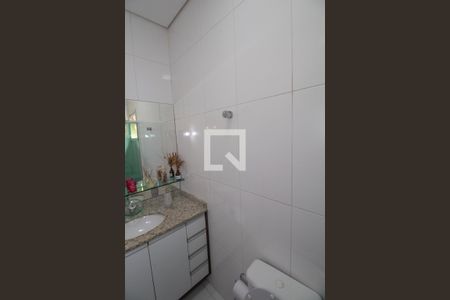 Casa à venda com 115m², 3 quartos e 2 vagasBanheiro Social