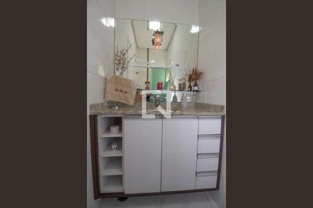 Casa à venda com 115m², 3 quartos e 2 vagasBanheiro Social