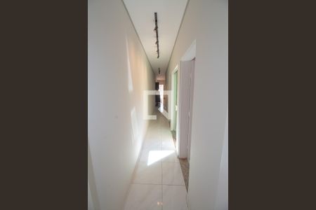 Casa à venda com 115m², 3 quartos e 2 vagasCorredor interno