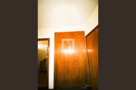 Casa à venda com 570m², 5 quartos e 5 vagasQuarto 2