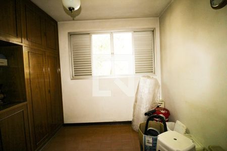 Casa à venda com 570m², 5 quartos e 5 vagasQuarto 