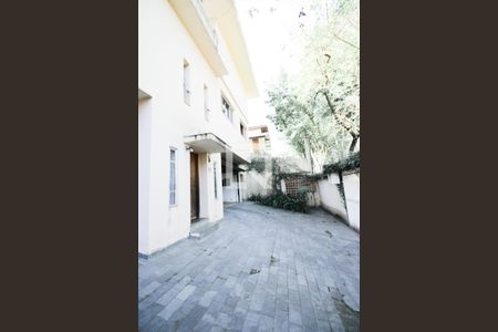 Casa à venda com 570m², 5 quartos e 5 vagasEntrada