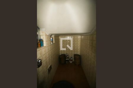 Casa à venda com 570m², 5 quartos e 5 vagasLavabo