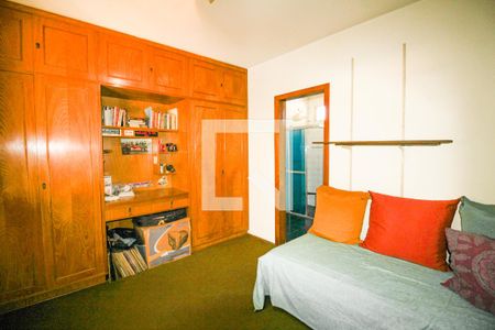 Casa à venda com 570m², 5 quartos e 5 vagasQuarto 1