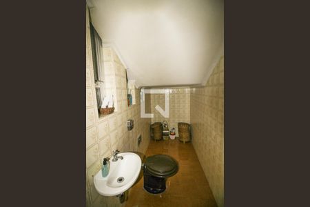 Casa à venda com 570m², 5 quartos e 5 vagasLavabo