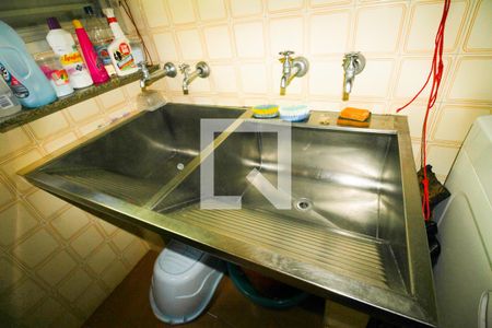 Casa à venda com 570m², 5 quartos e 5 vagasLavanderia