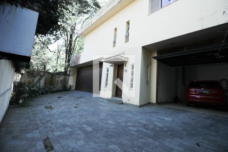 Casa à venda com 570m², 5 quartos e 5 vagasGaragem