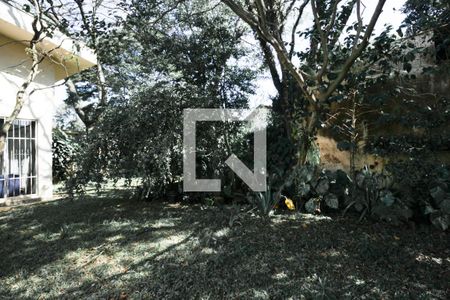 Casa à venda com 570m², 5 quartos e 5 vagasQuintal