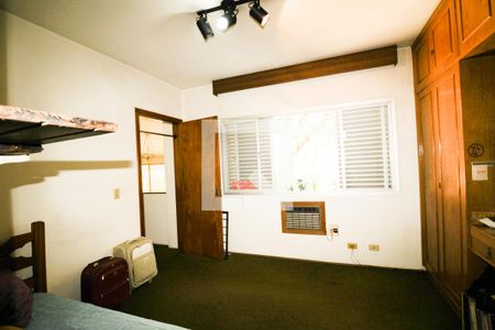 Casa à venda com 570m², 5 quartos e 5 vagasQuarto 1