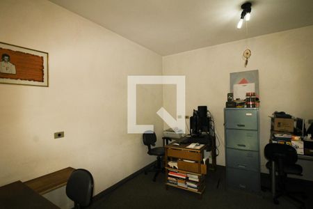 Casa à venda com 570m², 5 quartos e 5 vagasEscritório