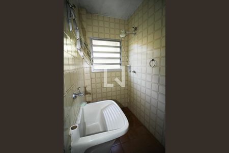 Casa à venda com 570m², 5 quartos e 5 vagasBanheiro de serviço