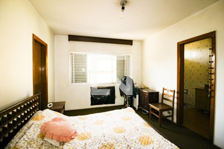 Casa à venda com 570m², 5 quartos e 5 vagasQuarto 2