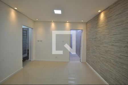 Sala de casa à venda com 2 quartos, 200m² em Parque Vitoria, São Paulo